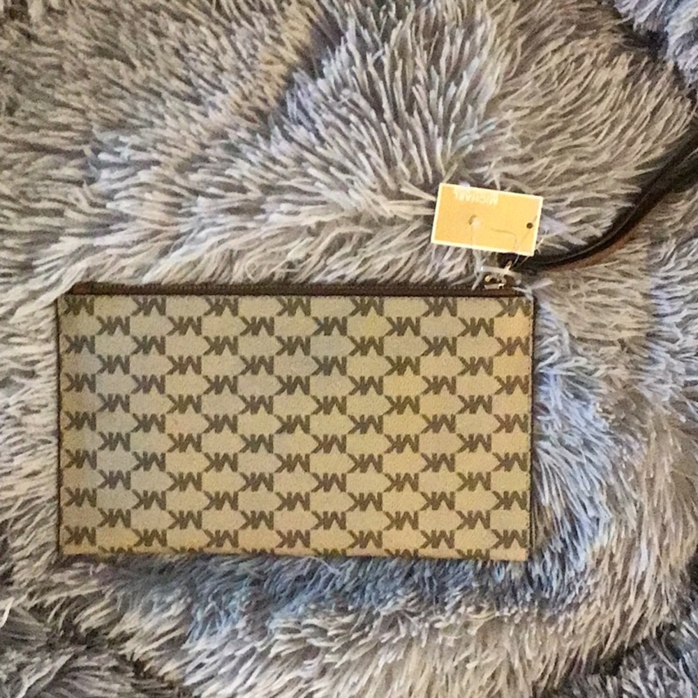 Zip Clutch - Picture 3 of 3